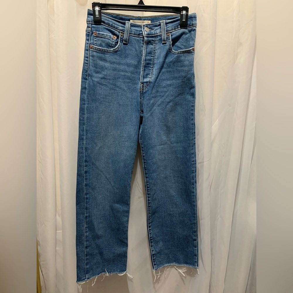 Levi’s Ribcage Straight Ankle Jeans